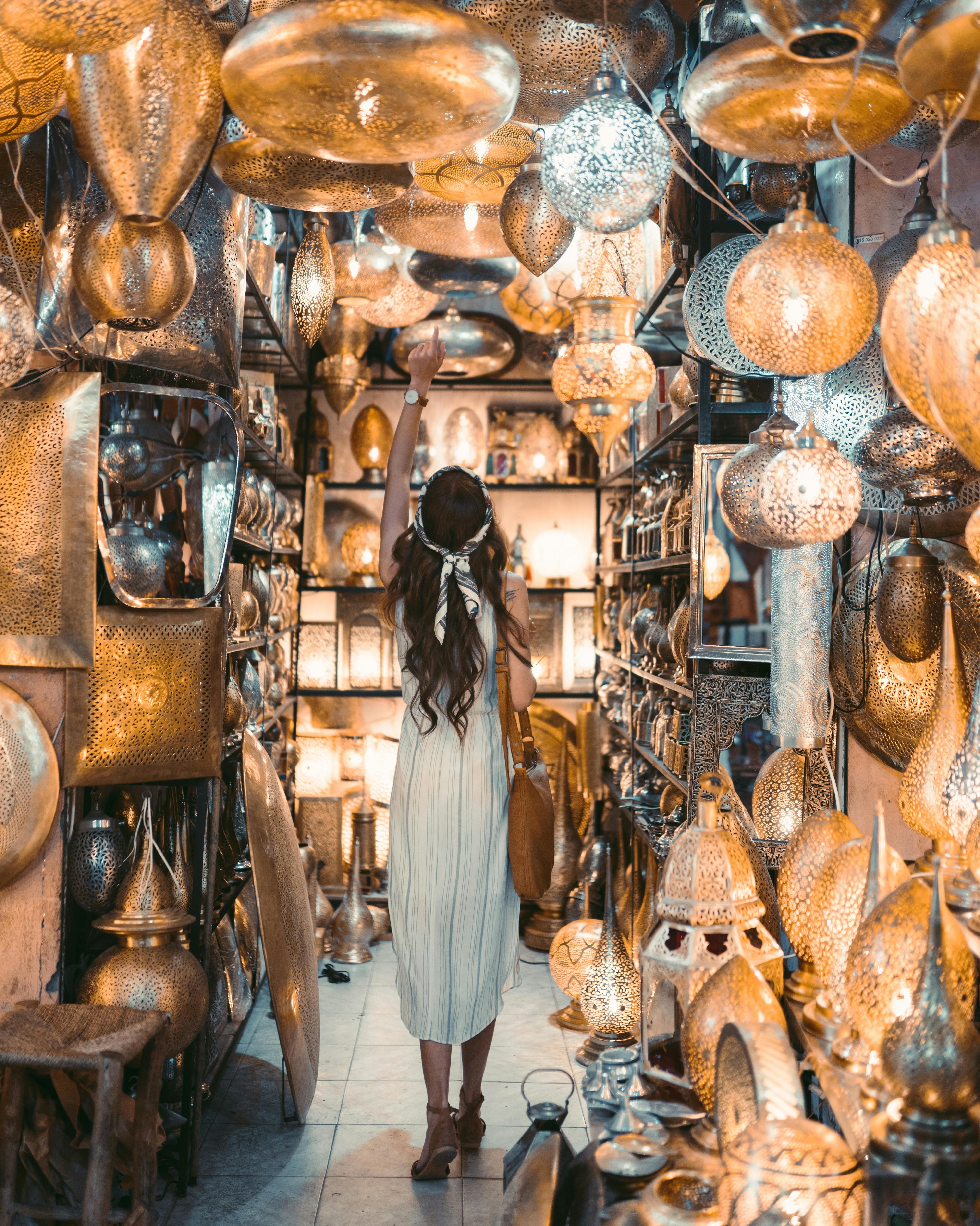 Exploring the beauty of Moroccan lamps and lanterns!