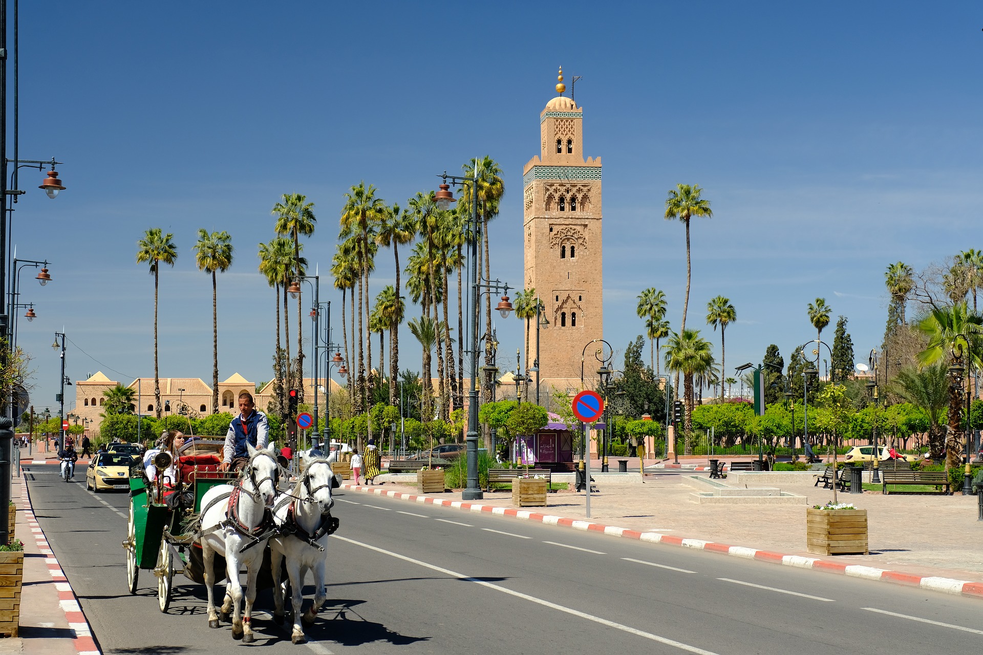 What are some advantages of living in Morocco?