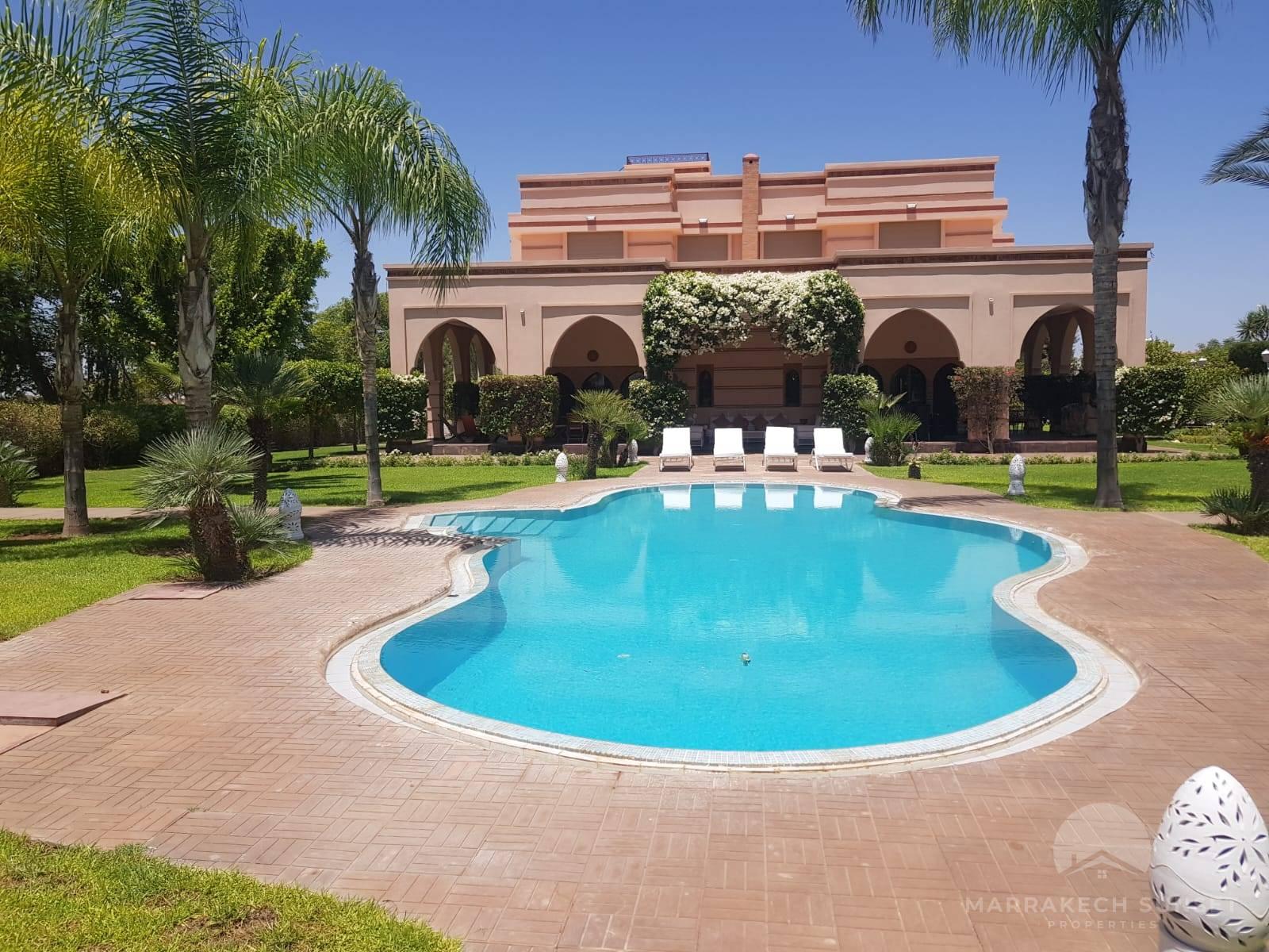 Luxury villa for sale with the view of the Atlas Mountains marrakech
