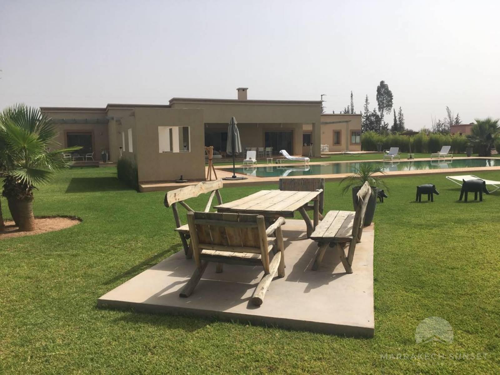 beautiful villa for sale with a panoramic views of atlas marrakech