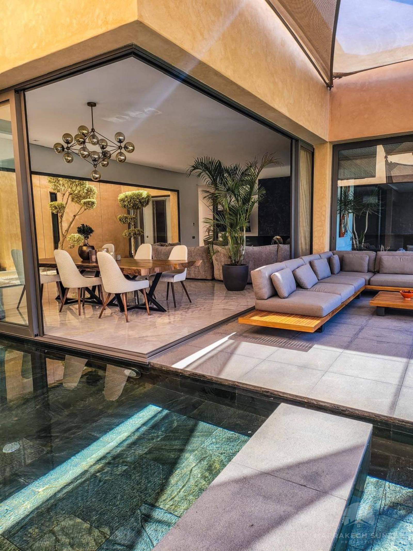 Elegant Contemporary Villa For Sale with 7 Suites Near Golf Royal – Marrakech