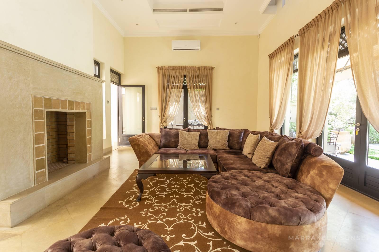Villa de luxe unique et moderne de 02 chambres à vendre à Marrakech dans un complexe résidentiel
