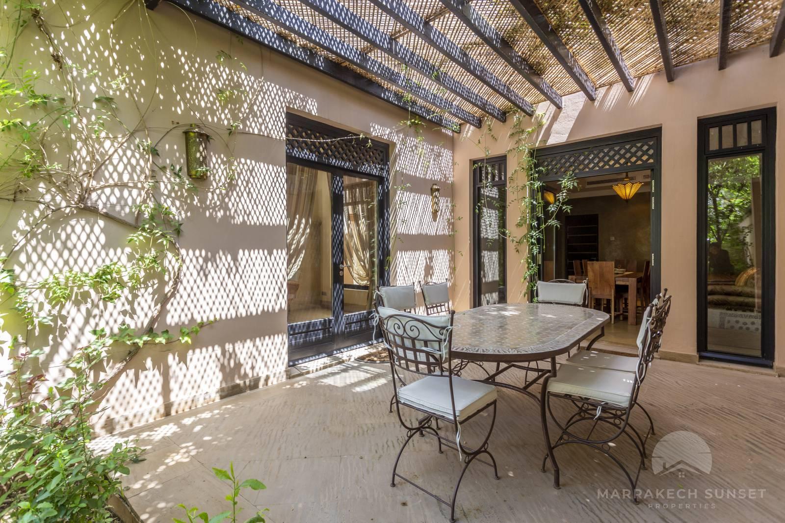 Villa de luxe unique et moderne de 02 chambres à vendre à Marrakech dans un complexe résidentiel
