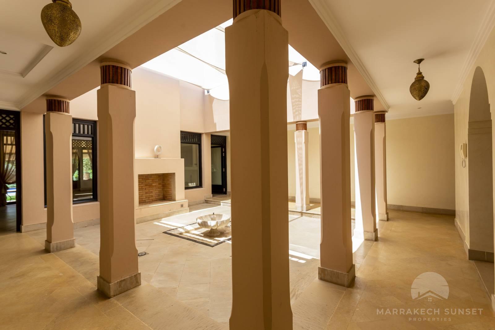 Villa de luxe unique et moderne de 02 chambres à vendre à Marrakech dans un complexe résidentiel