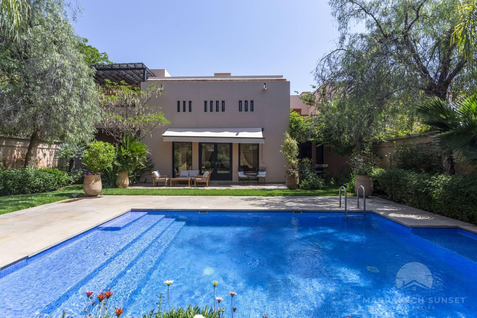 Villa de luxe unique et moderne de 02 chambres à vendre à Marrakech dans un complexe résidentiel