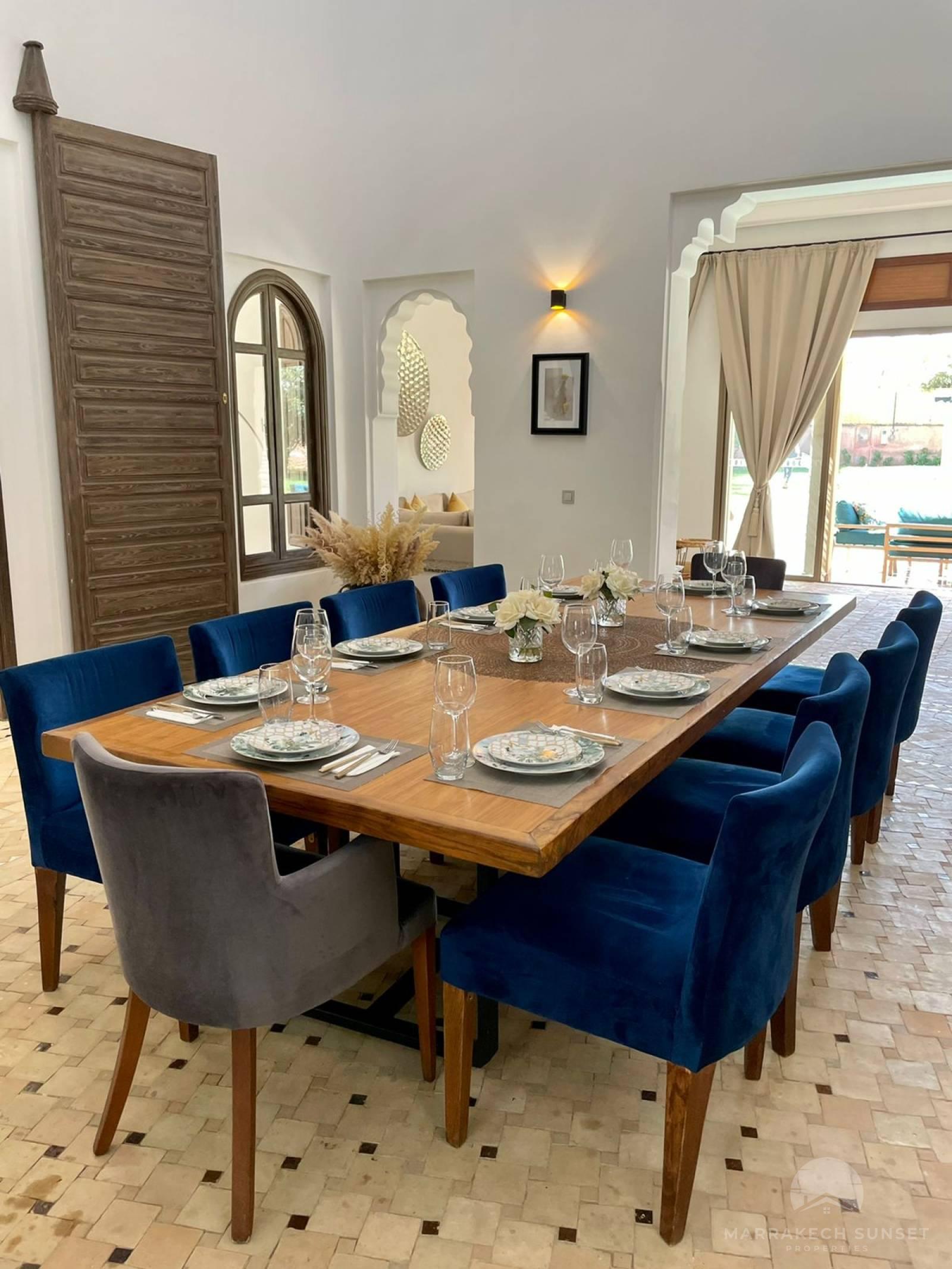 Spacious Villa Riad Style with Pool and Garden for Sale, Marrakech