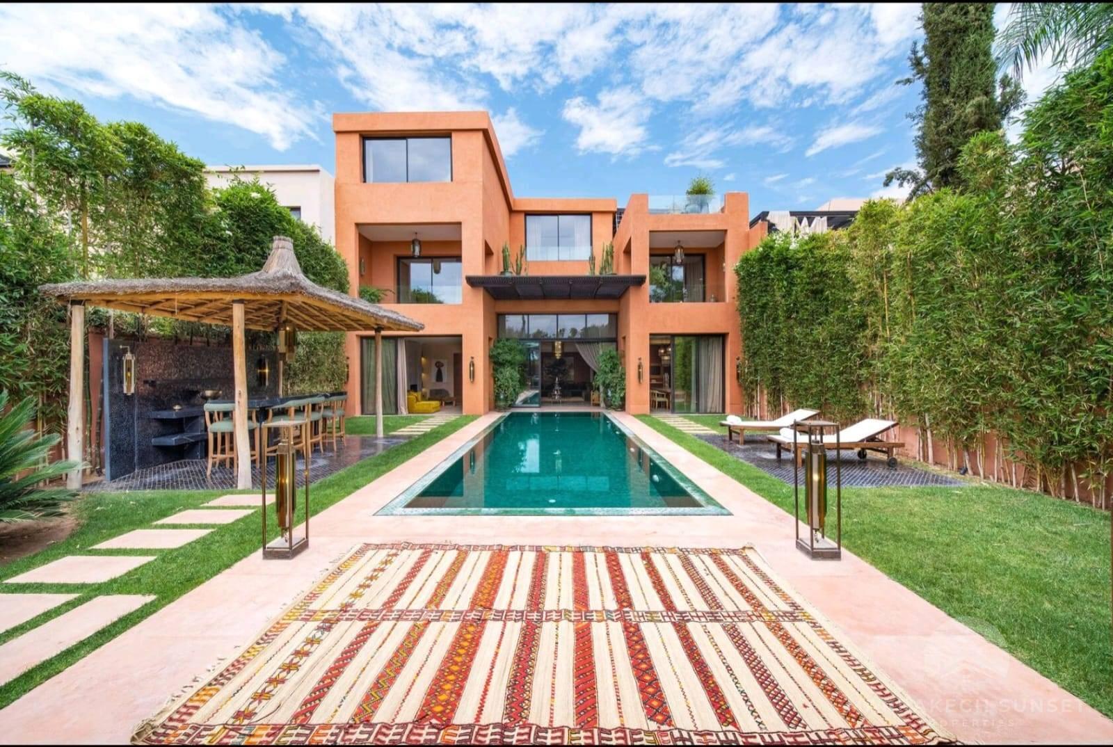 Luxury Villa Riad with pool for Sale in Marrakech