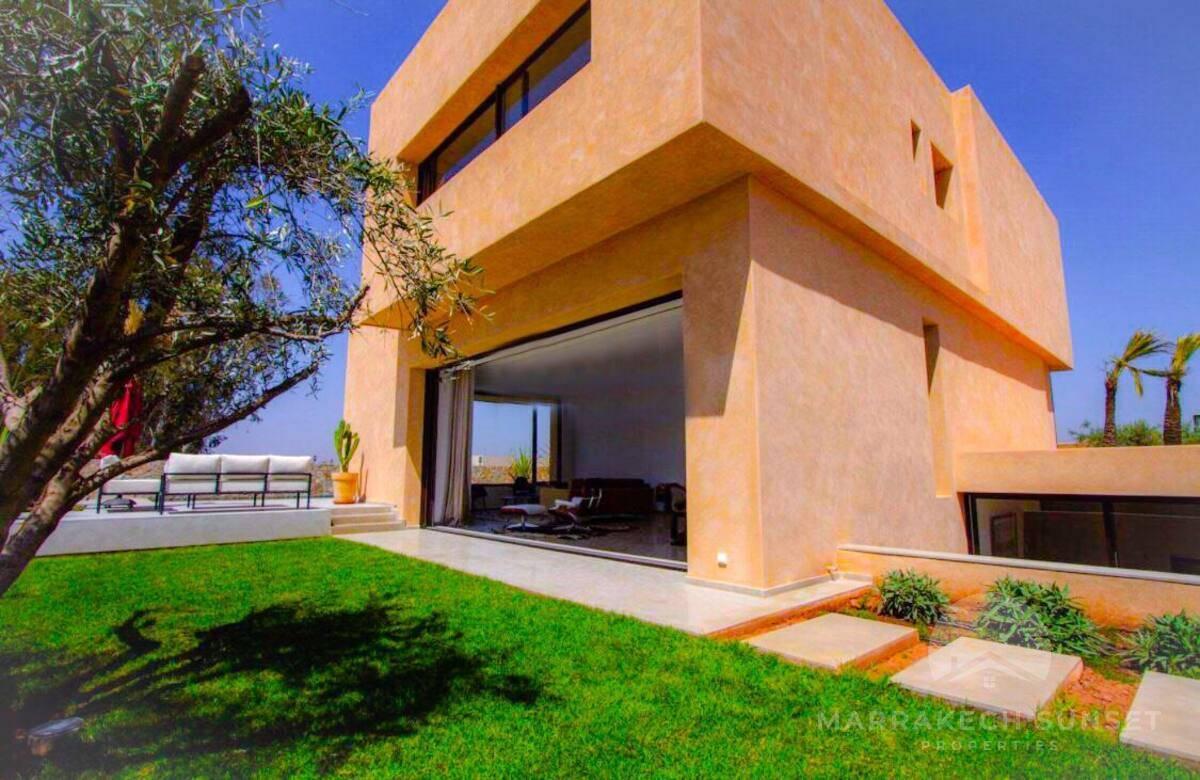 Modern Marrakech villa to Rent with pool in Amelkis golf club 