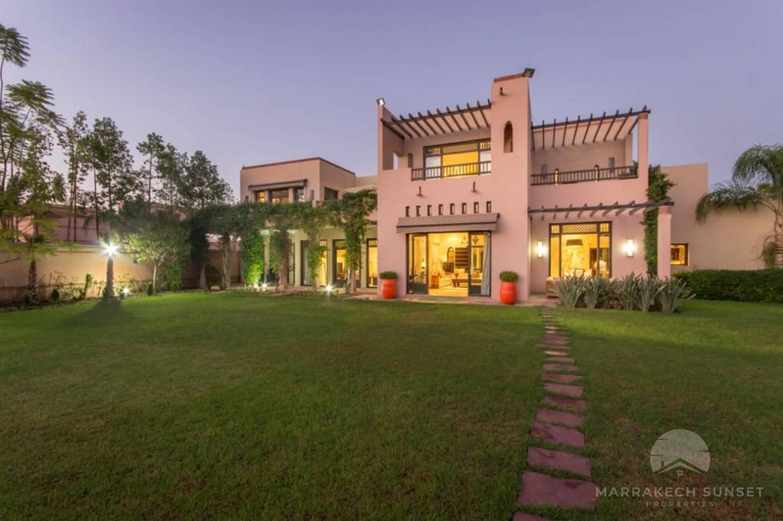 Luxury Villa for Sale in the exclusive residential complex of the Four Seasons Marrakech.