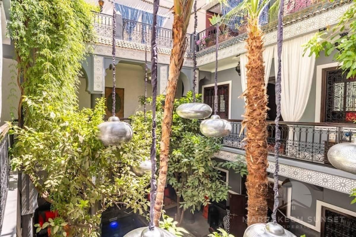 Beautiful 7 bedroom Riad in Marrakech Medina