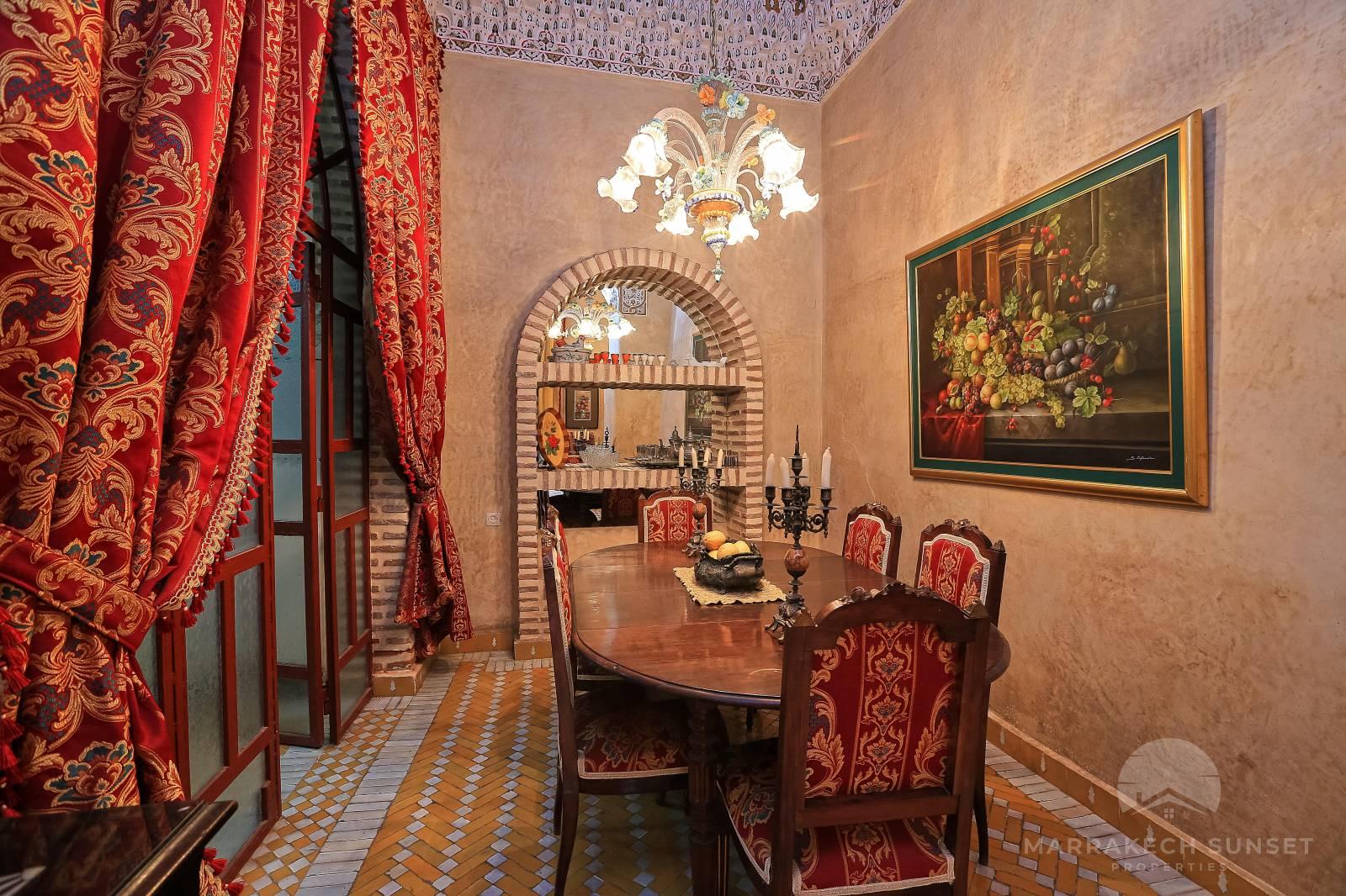 Beau Riad de 03 suites à vendre à Marrakech