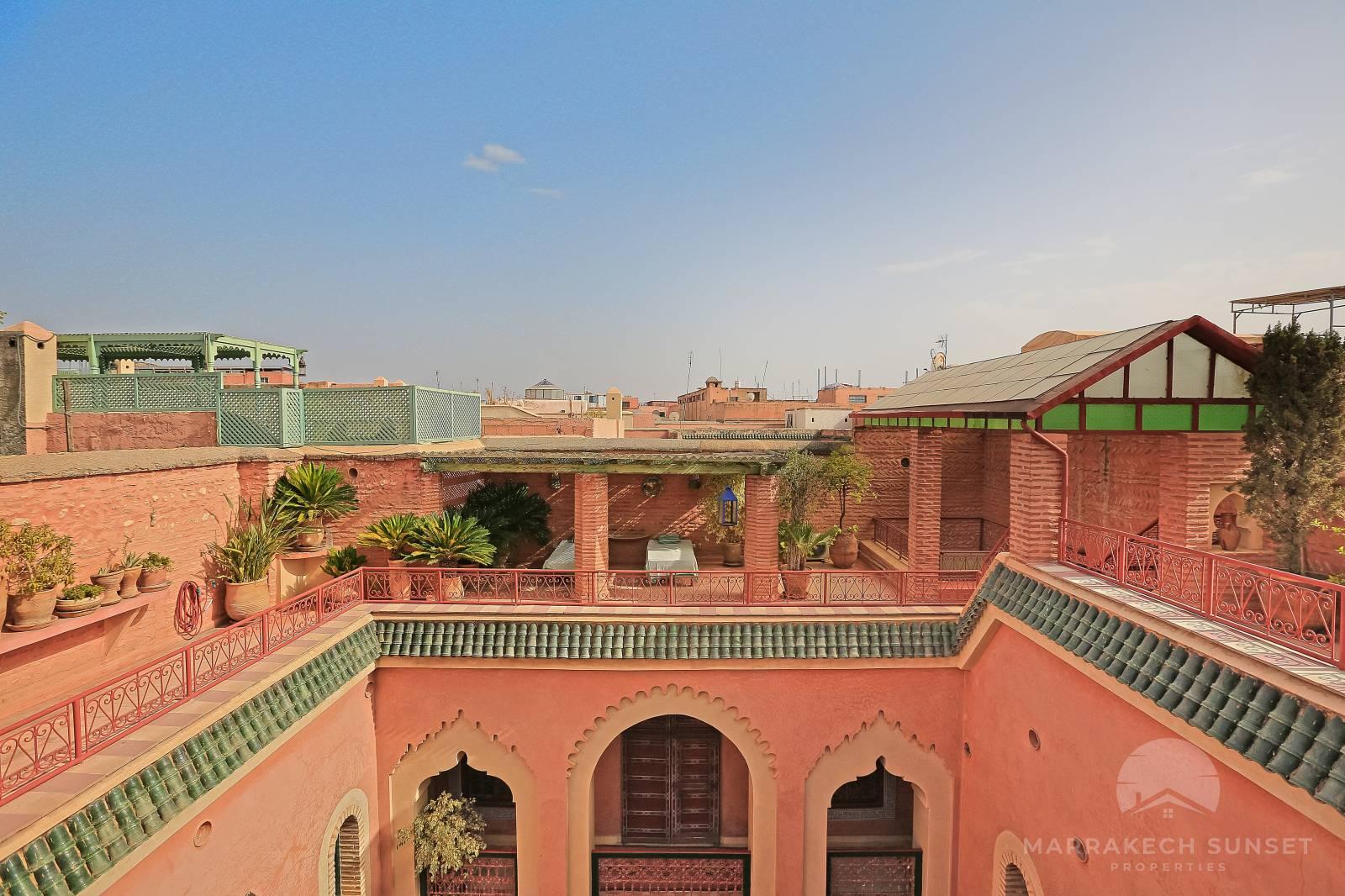 Beau Riad de 03 suites à vendre à Marrakech