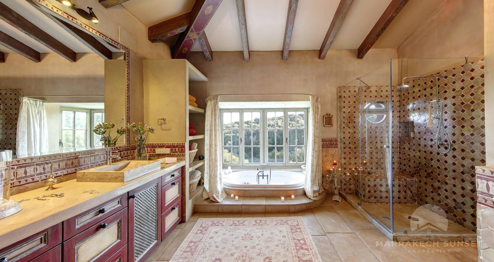 Luxury villa for sales by the Guadalquitón Nature Reserve