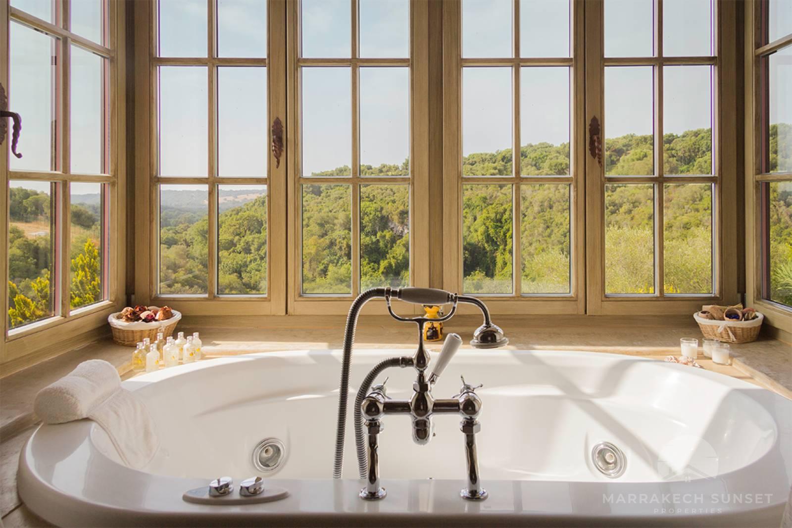 Luxury villa for sales by the Guadalquitón Nature Reserve