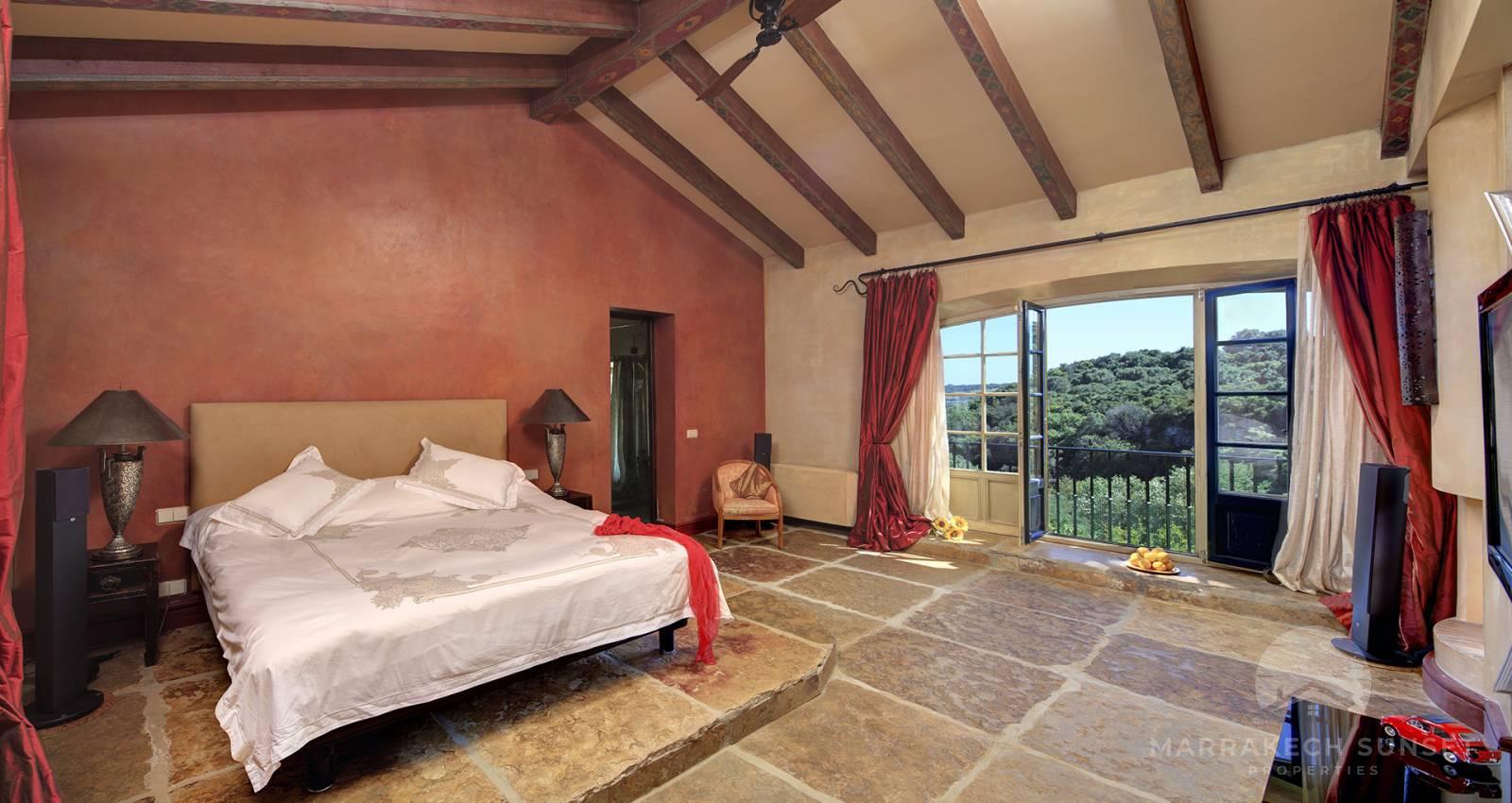 Luxury villa for sales by the Guadalquitón Nature Reserve