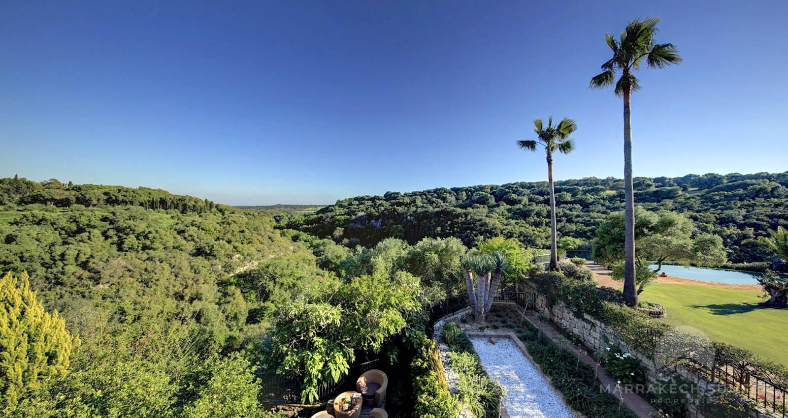 Luxury villa for sales by the Guadalquitón Nature Reserve
