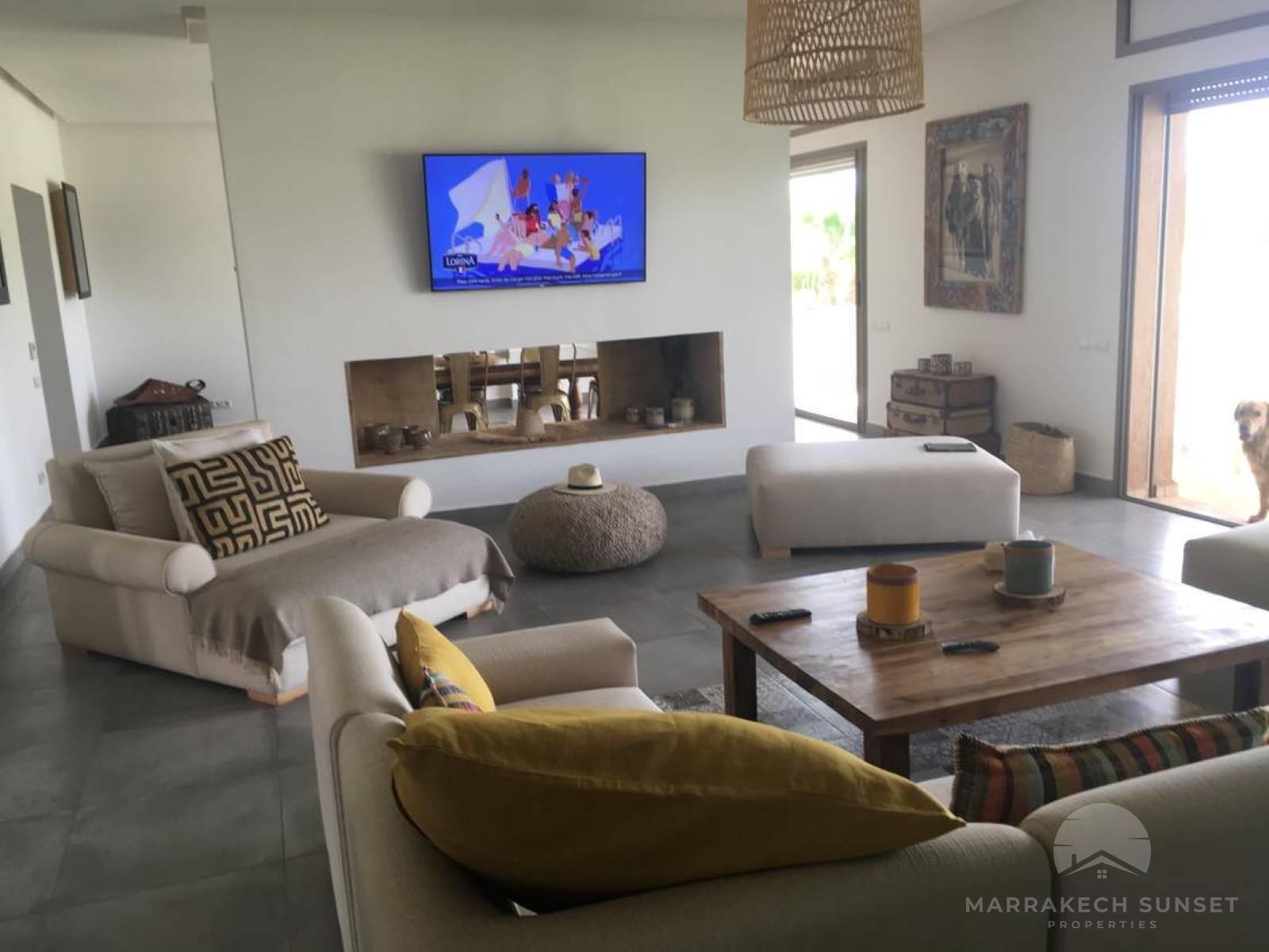 Stunning villa for sale in the countryside of Marrakech 