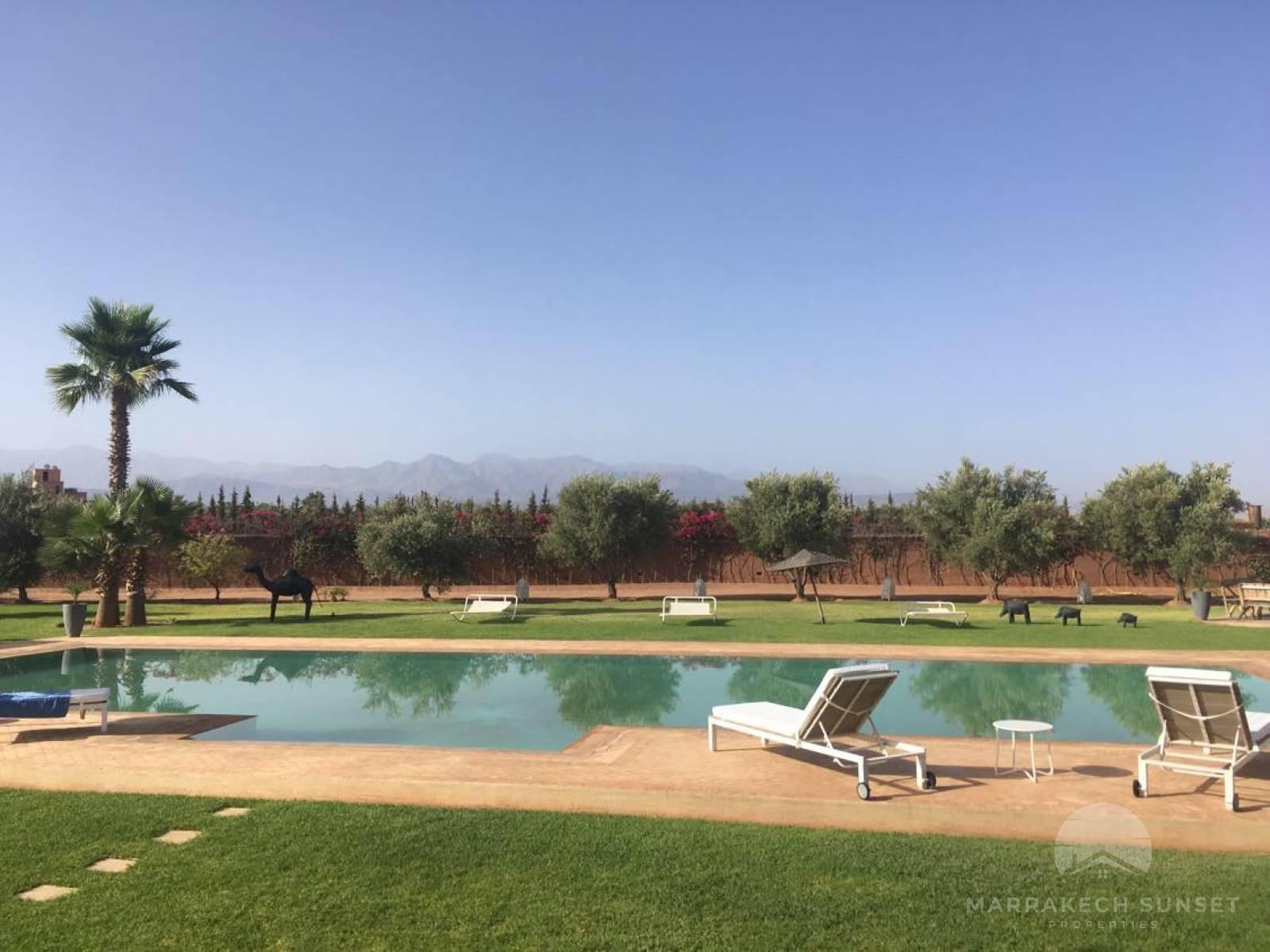 Stunning villa for sale in the countryside of Marrakech 