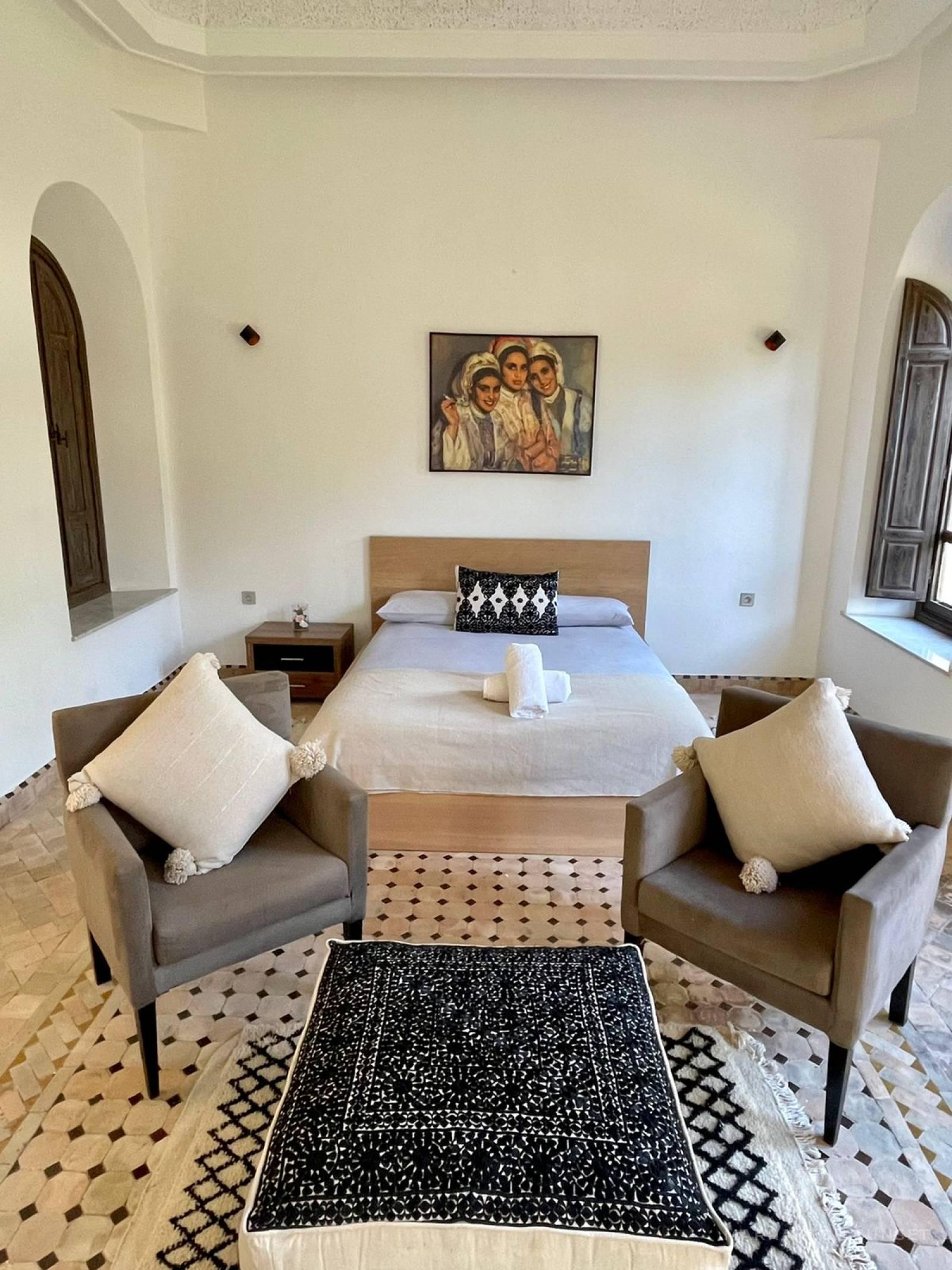 Spacious Villa Riad Style with Pool and Garden for Sale, Marrakech