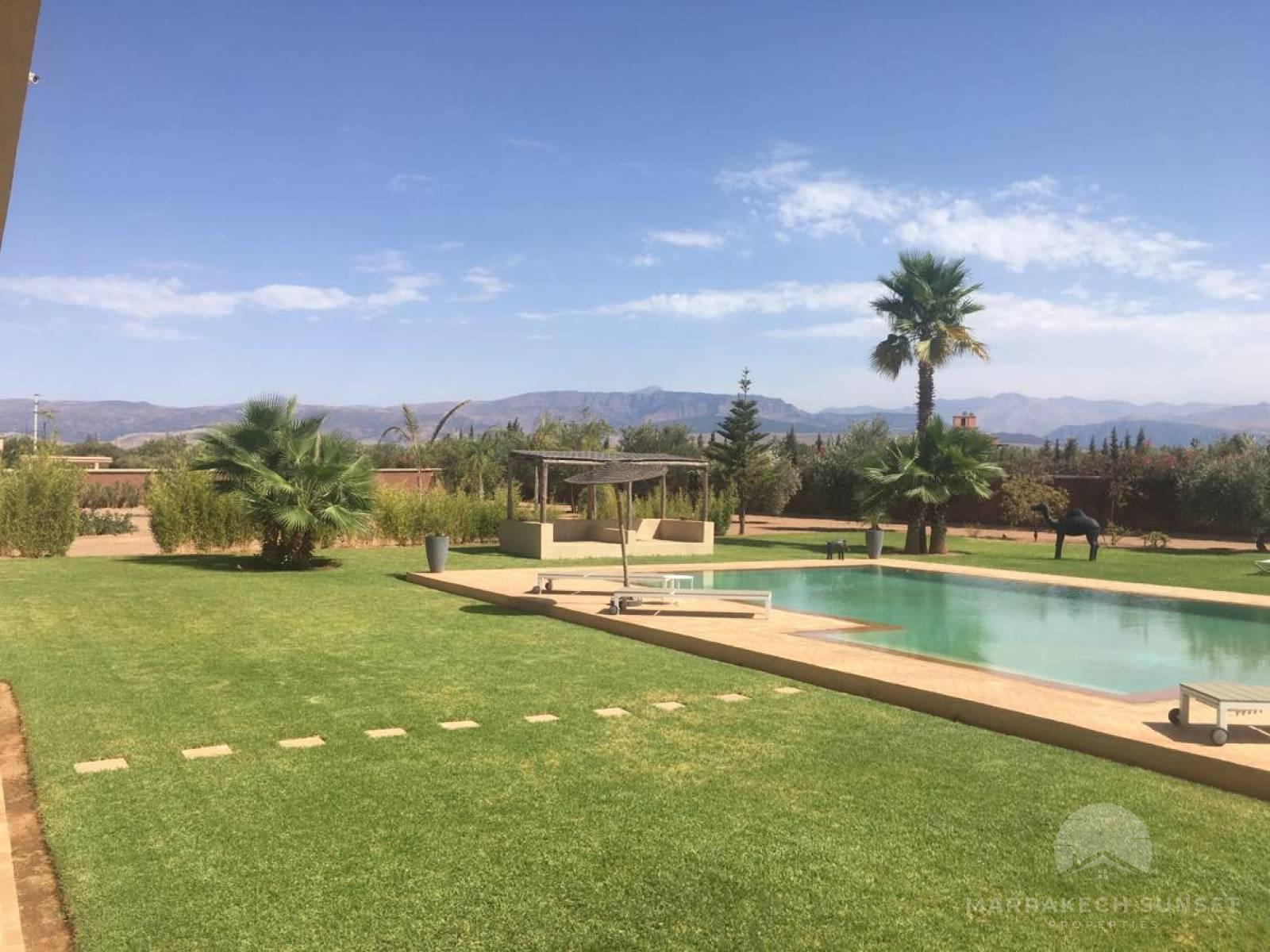 Stunning villa for sale in the countryside of Marrakech 