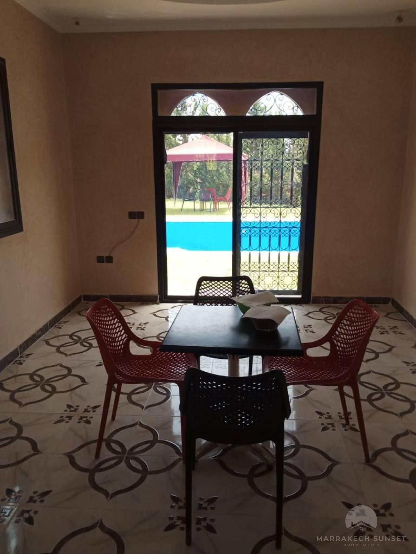 villa a vendre a marrakech de style berbère près d’un golf
