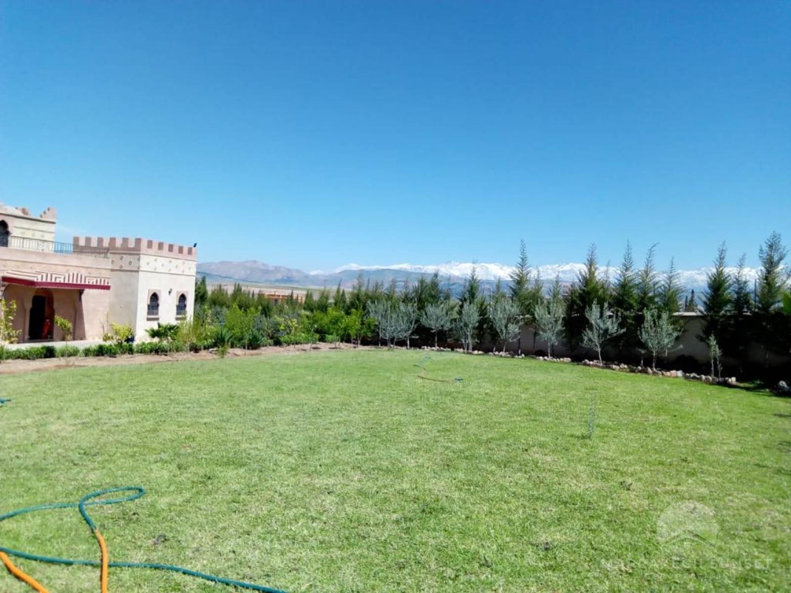 villa a vendre a marrakech de style berbère près d’un golf