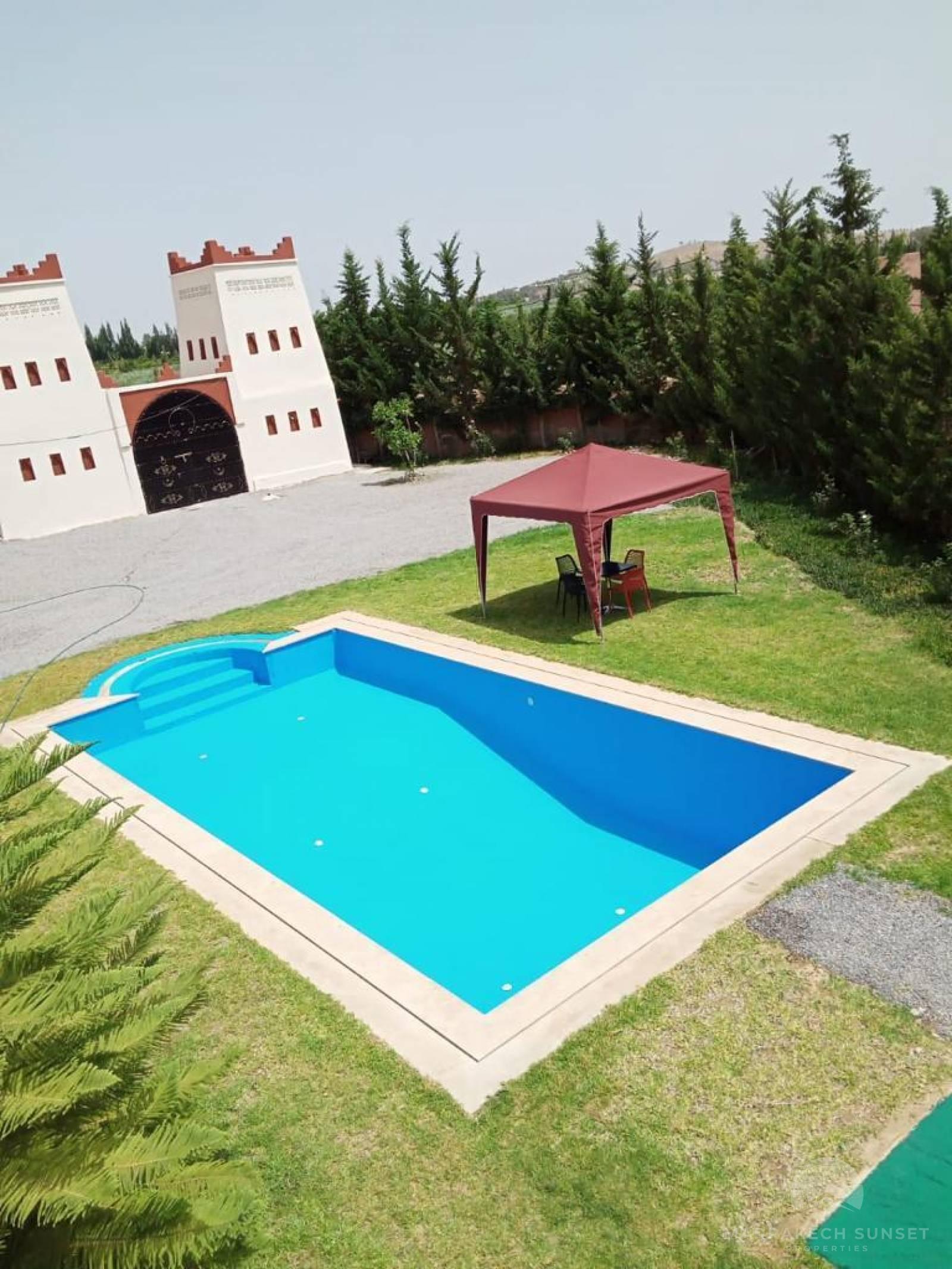 villa a vendre a marrakech de style berbère près d’un golf