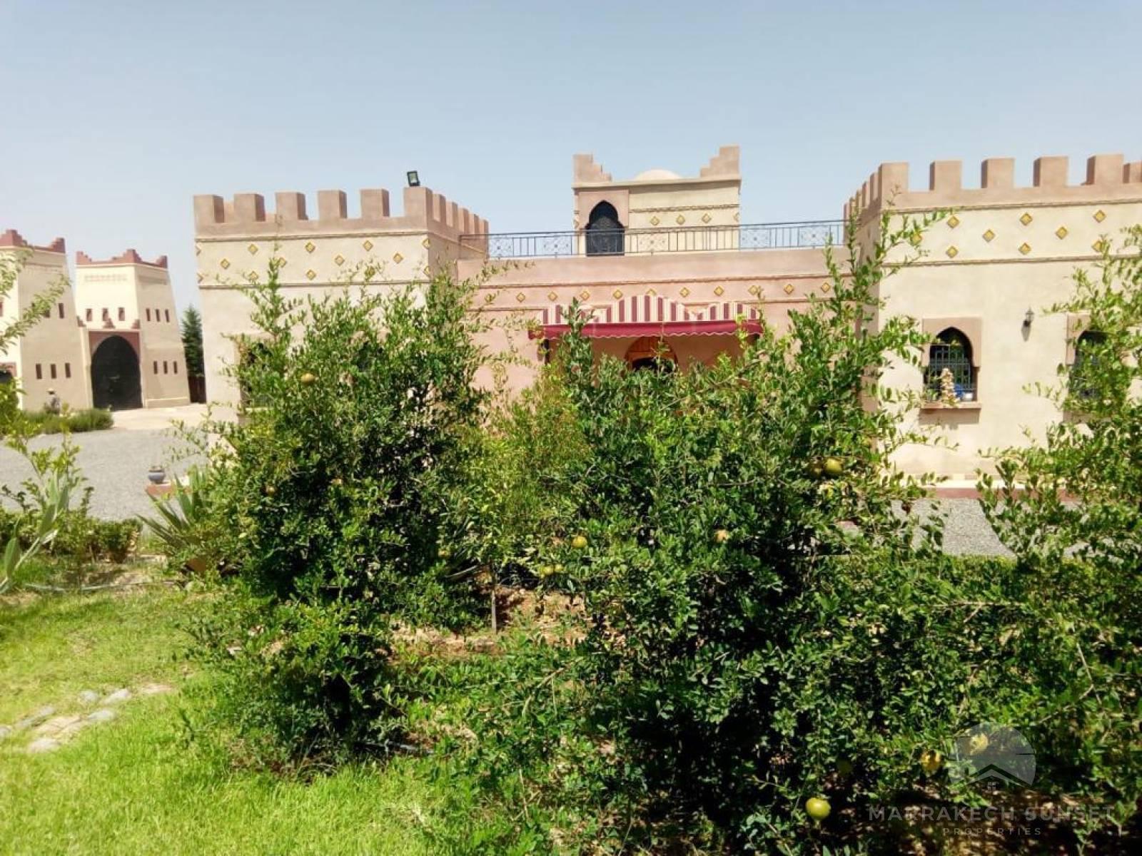 villa a vendre a marrakech de style berbère près d’un golf