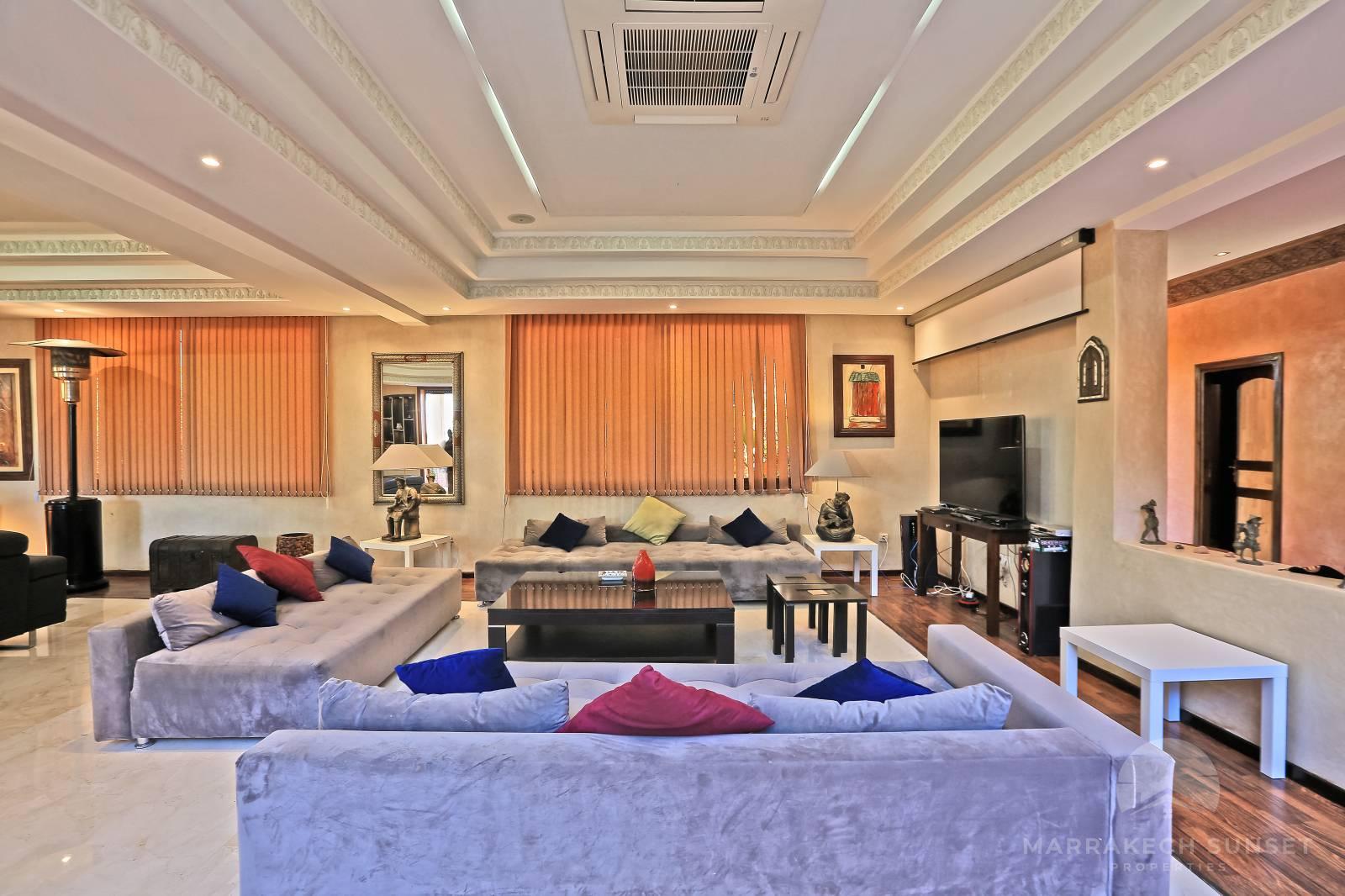 8 bedroom villa for sale Marrakech Amelkis golf club