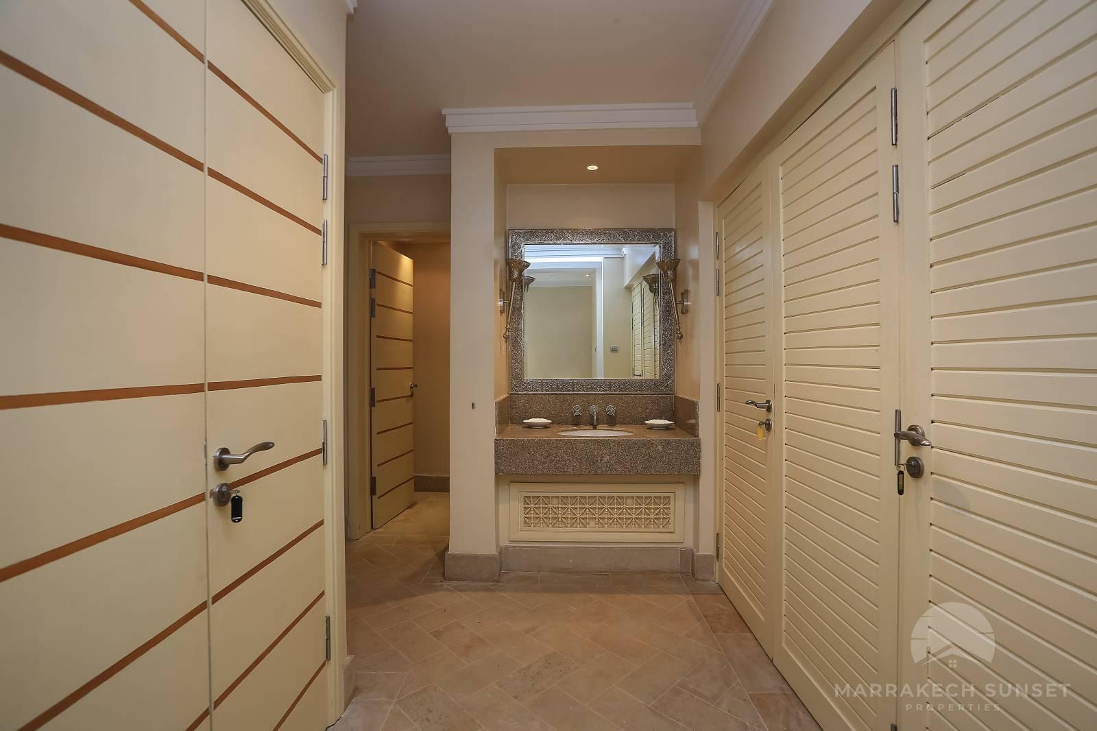 Luxury villa for sale in the residential Four Seasons Resort Marrakech
