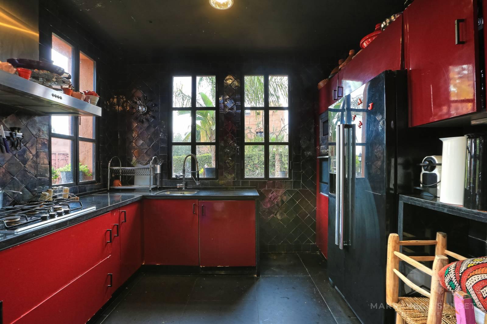 Superbe villa de luxe moderniste à vendre Marrakech dans la Palmeraie