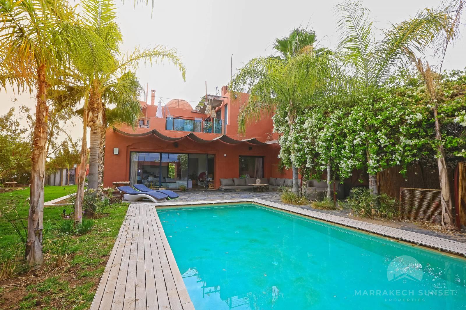 Superbe villa de luxe moderniste à vendre Marrakech dans la Palmeraie