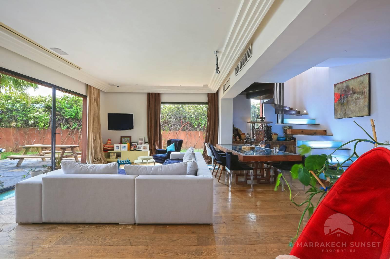 Superbe villa de luxe moderniste à vendre Marrakech dans la Palmeraie