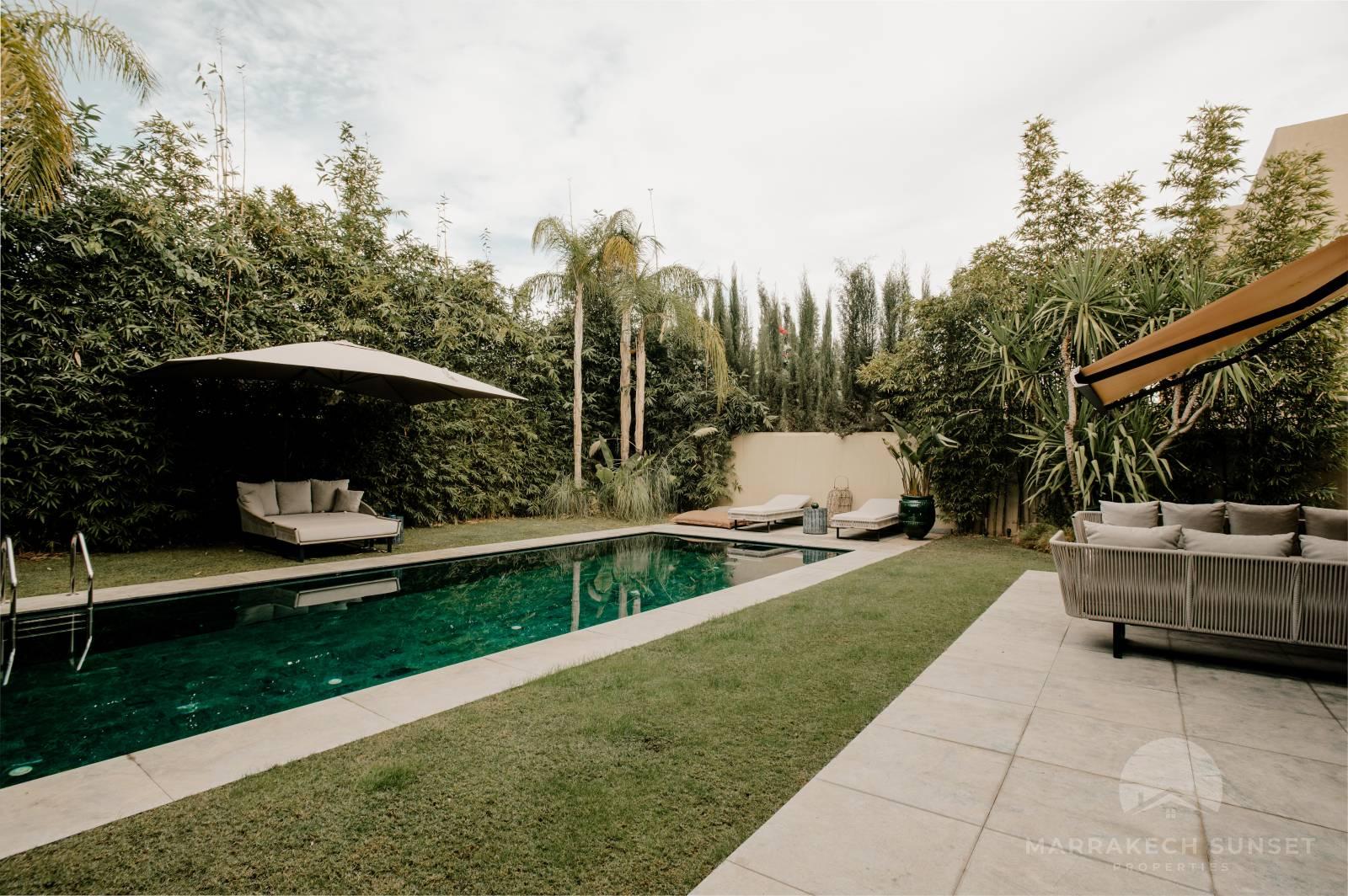 Luxury villa with pool for sale in Marrakech 