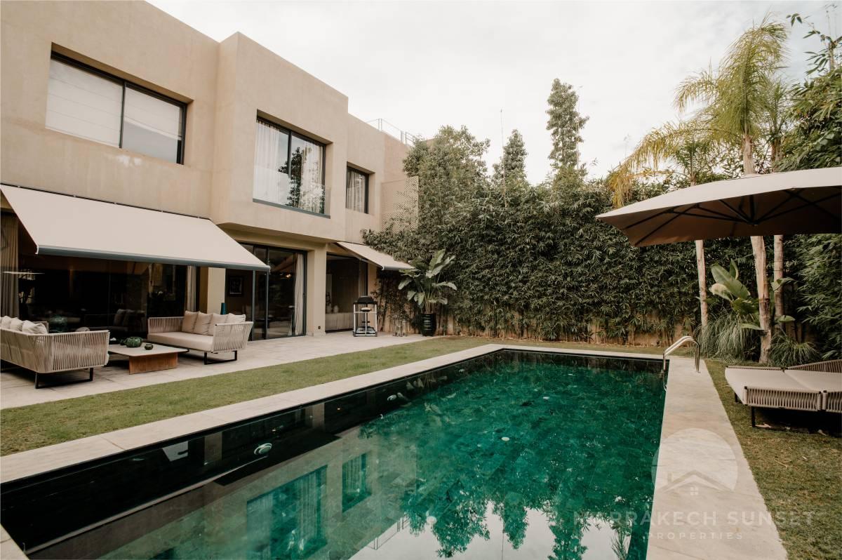 Luxury villa with pool for sale in Marrakech 